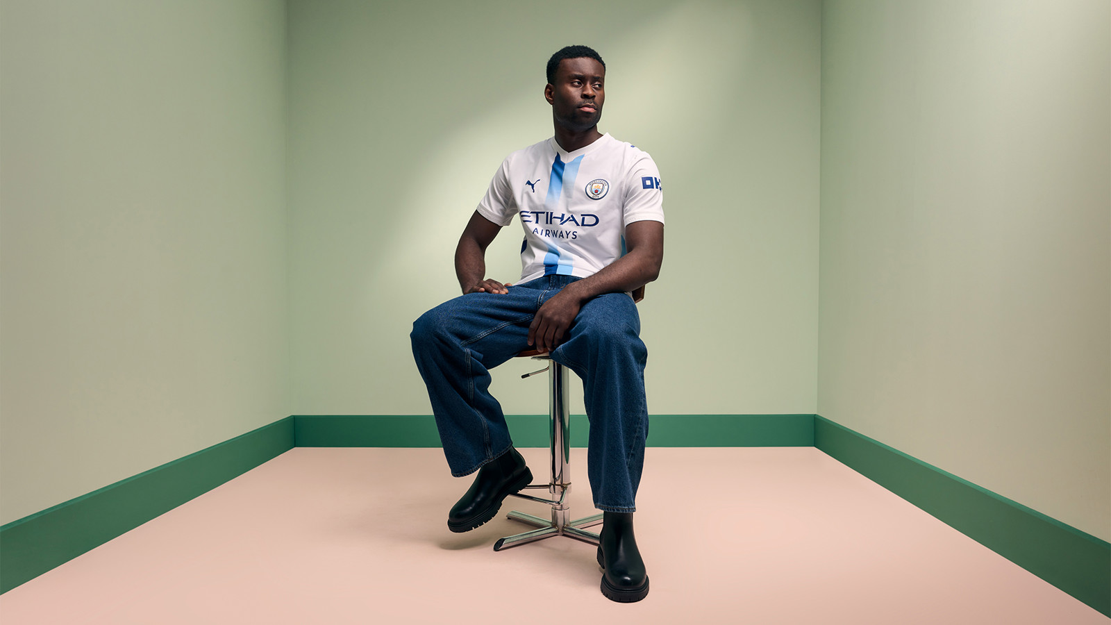 Marc Guéhi wearing the Manchester City 2026/27 PUMA third kit